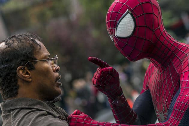 Als Schurke Electro, hier ohne Verkleidung beim Dreh, macht Jamie Foxx Spider-Man das Leben schwer. (Bild: ddp images/Capital Pictures/Capi)