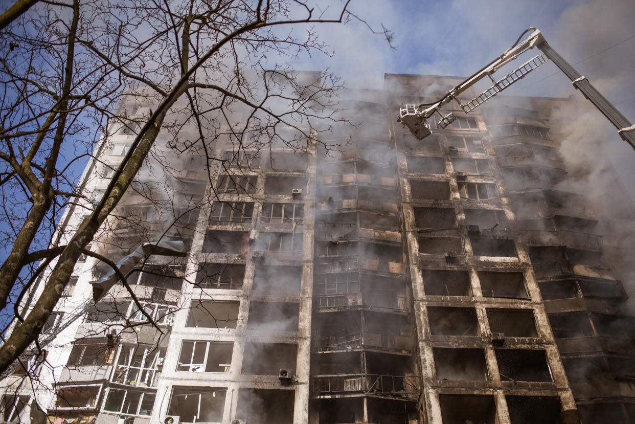 KYIV, UKRAINE - MARCH 15: A view of the damage after a shelling hit a building on Chronobylska street in Svyatoshynski district in Kyiv, Ukraine on March 15, 2022 as Russian attacks continue. (Photo by Andre Luis Alves/Anadolu Agency via Getty Images)