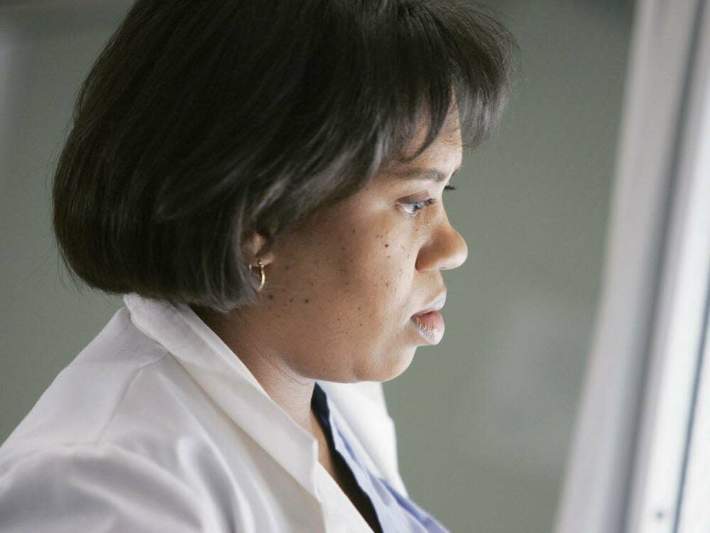 Chandra Wilson spielt Ärztin Miranda Bailey in "Greys's Anatomy". (Bild: imago images / Cinema Publishers Collection)