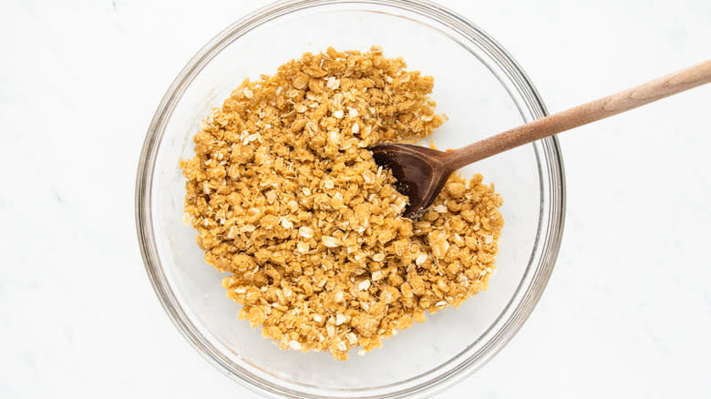 Pear crisp topping in bowl