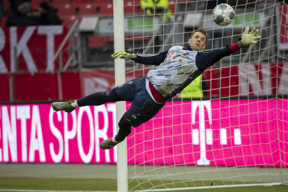 NUREMBERG, GERMANY - JANUARY 11: (BILD ZEITUNG OUT) goalkeeper Manuel Neuer of FC Bayern Muenchen controls the ball during a friendly match between 1. FC Nuernberg and FC Bayern Muenchen at Max-Morlock-Stadion on January 11, 2020 in Nuremberg, Germany. (Photo by TF-Images/Getty Images)