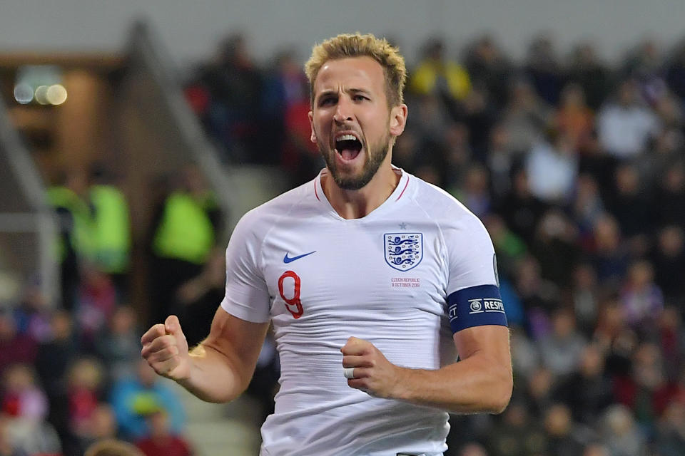 PRAGUE, CZECH REPUBLIC - OCTOBER 11: Harry Kane of England celebrates after he scores his sides first goal from the penalty spot during the UEFA Euro 2020 qualifier between Czech Republic and England at Sinobo Stadium on October 11, 2019 in Prague, . (Photo by Justin Setterfield/Getty Images)