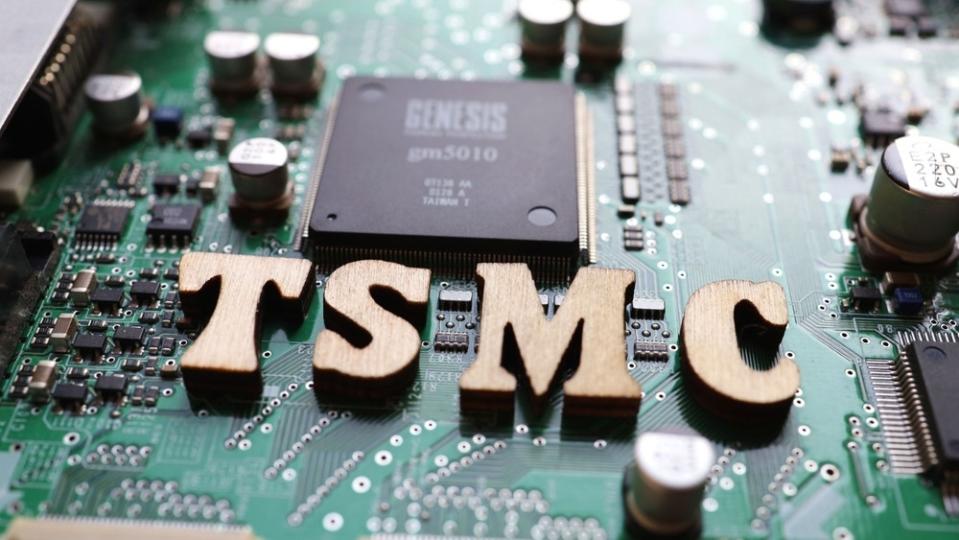 What's Going On With Taiwan Semiconductor Stock On Friday?