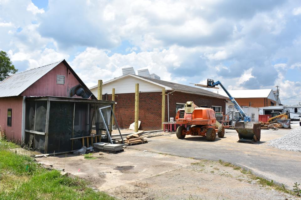 Future site of Pig N Pub at the former Carl's Perfect Pig in White Bluff.