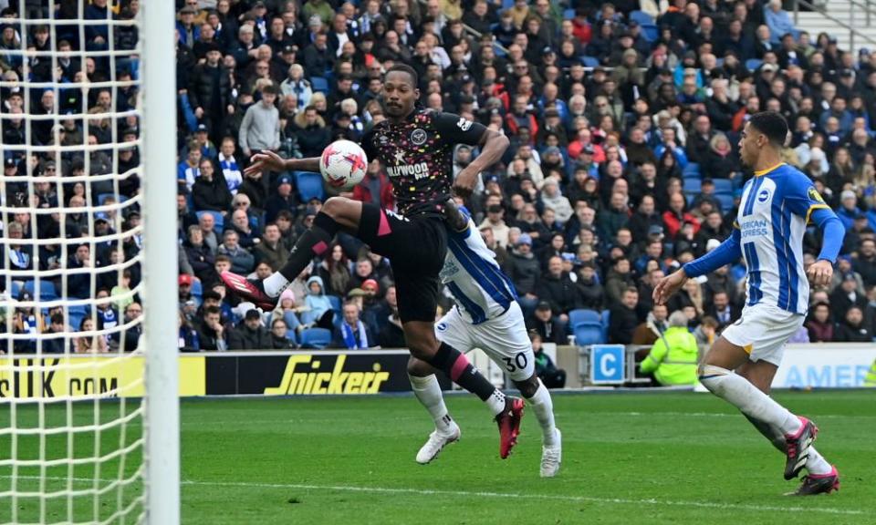 Brentford’s Ethan Pinnock scores their third goal to make it 3-2