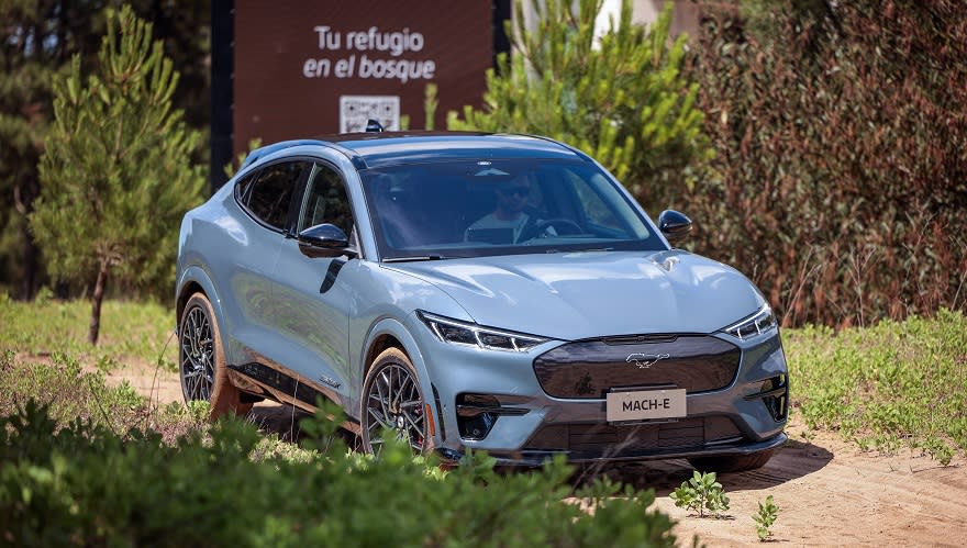 El Mustang Mach-e eléctrico ya se vende en el país.