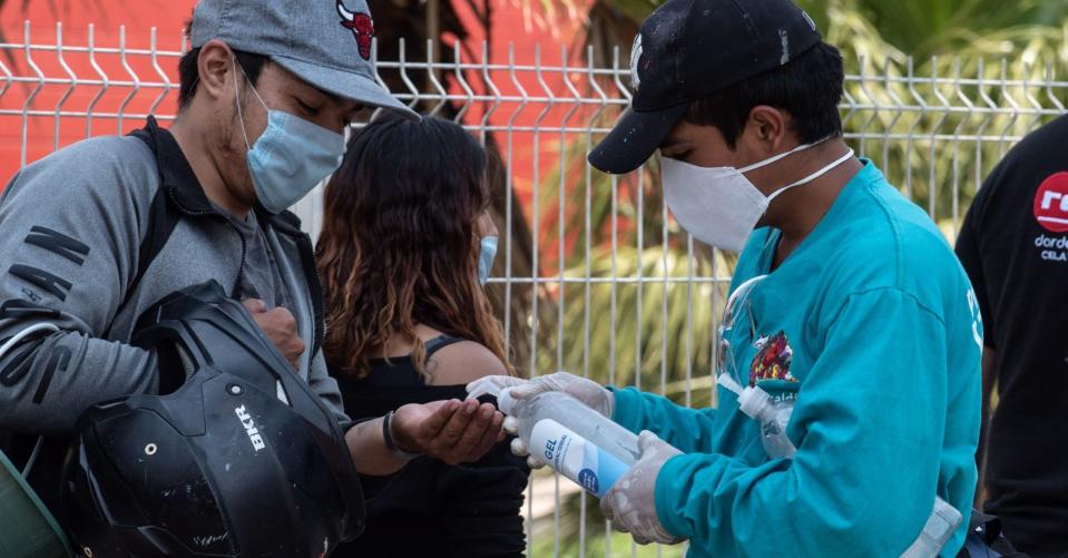 EU alerta por marcas de gel antibacterial con metanol fabricadas en México