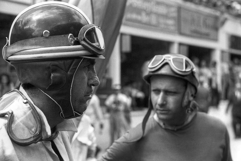 Carlos Menditeguy y Juan Manuel Fangio en el Gran Premio de Francia, Rouen-Les-Essarts, el 7 de julio de 1957.