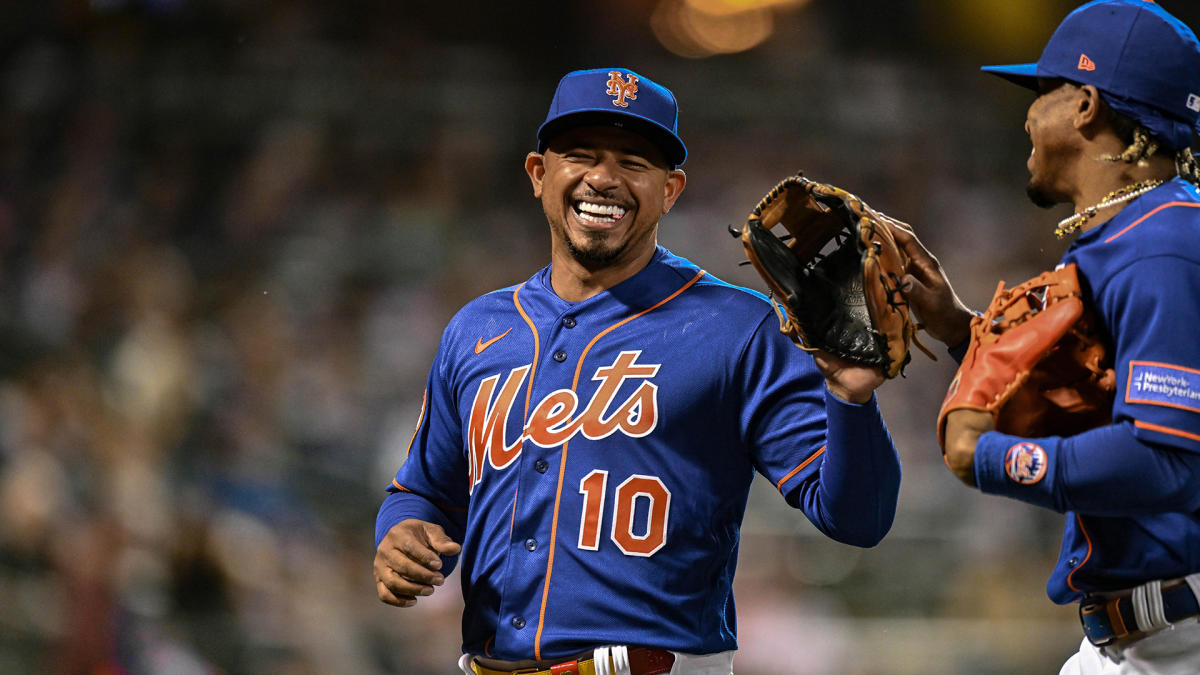 Angels acquire veteran infielder Eduardo Escobar from the Mets for 2 minor  league pitchers