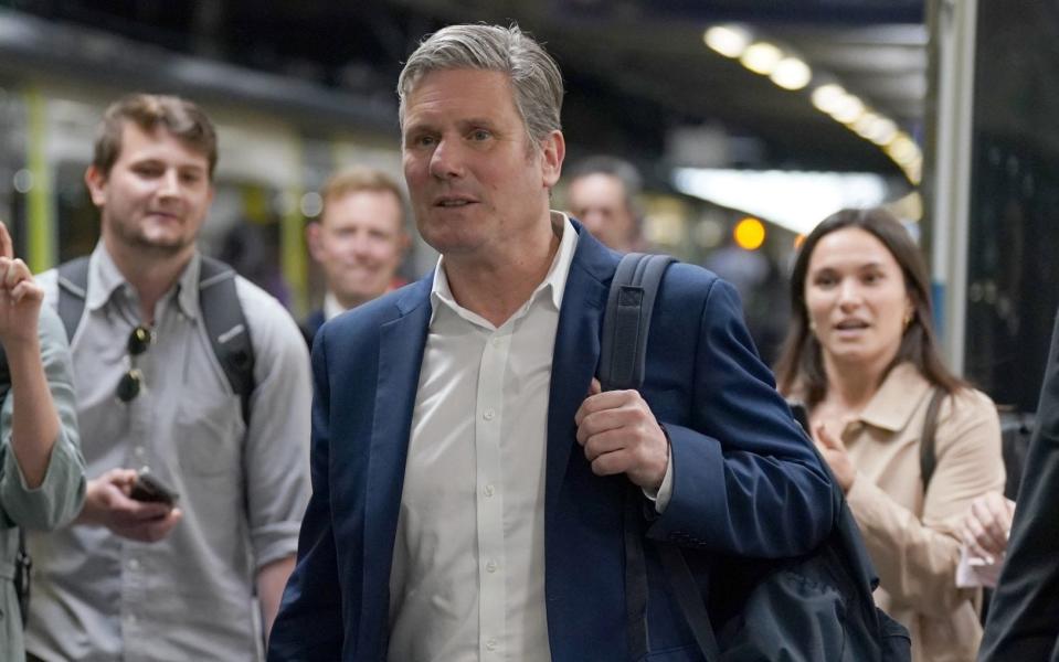 Sir Keir arrives at Euston train station in London after finding out police will investigate Beergate - Kirsty O'Connor /PA