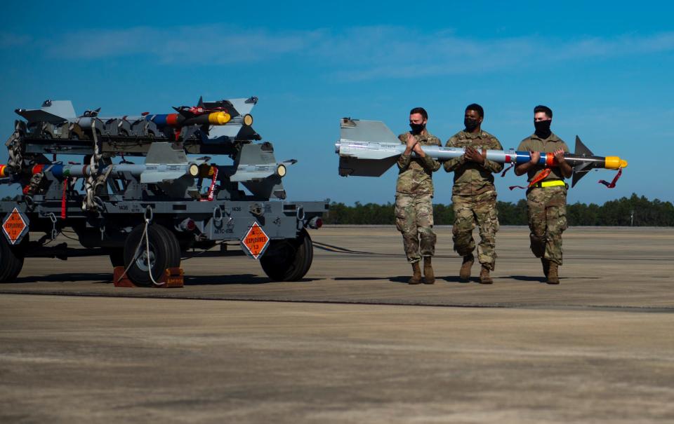 Air Force F-22 AIM-9 Sidewinder missile