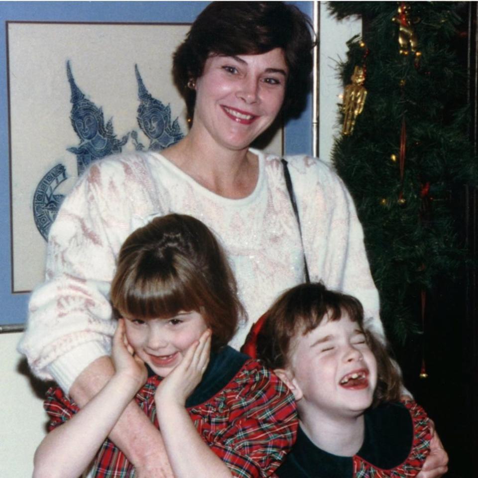 Jenna Bush Hager, her sister Barbara and her mom Laura on Christmas Eve. (@jennabhager / Instagram / TODAY)