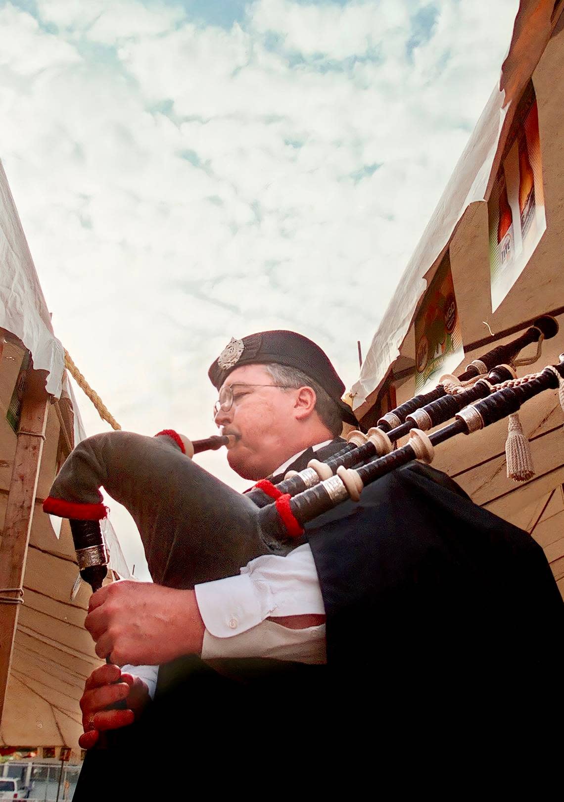 A bagpiper at J. Gilligan’s in Arlington March 17, 2001. The party had already gone on annually for more than 20 years.