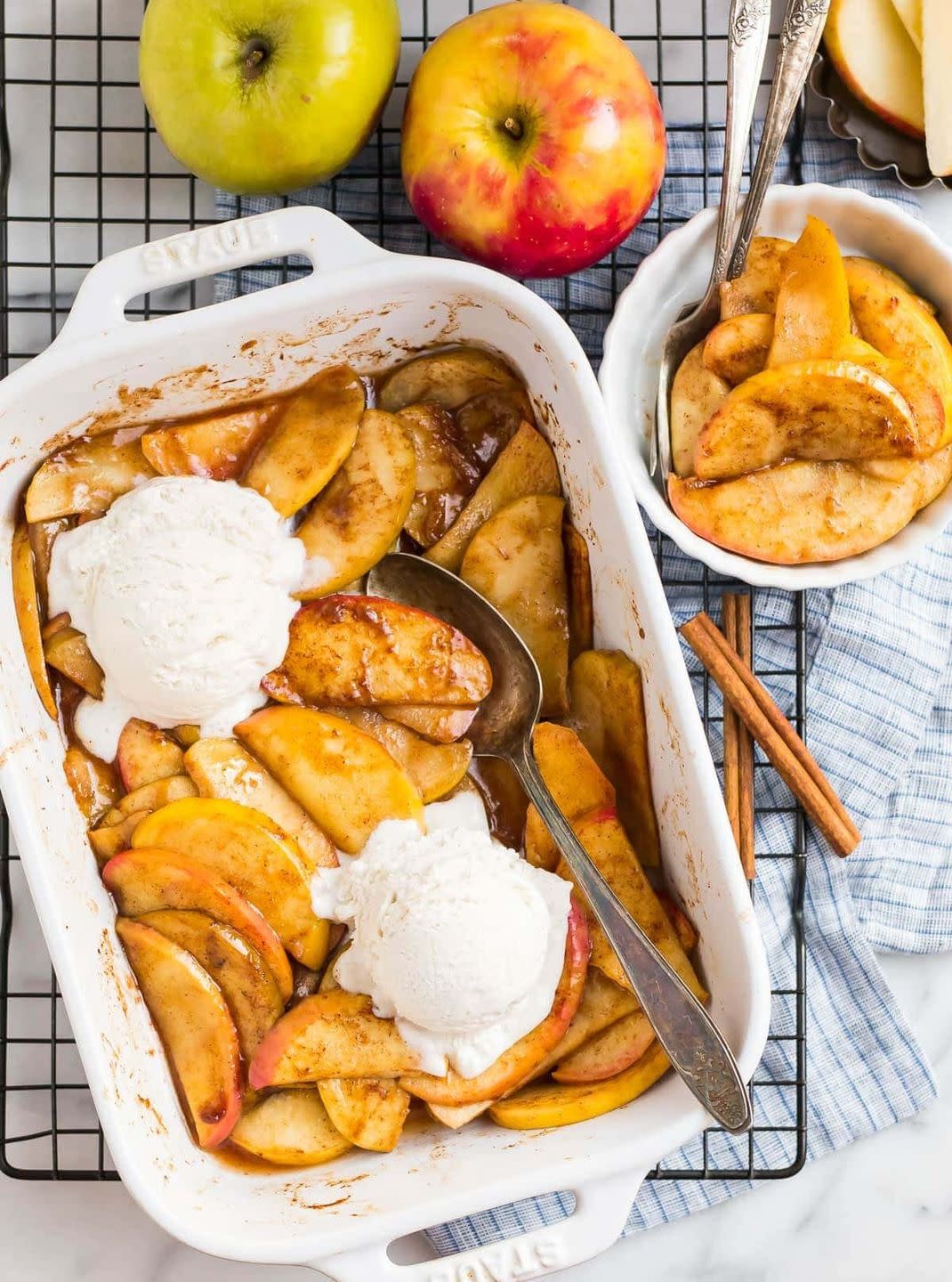 baked apple slices