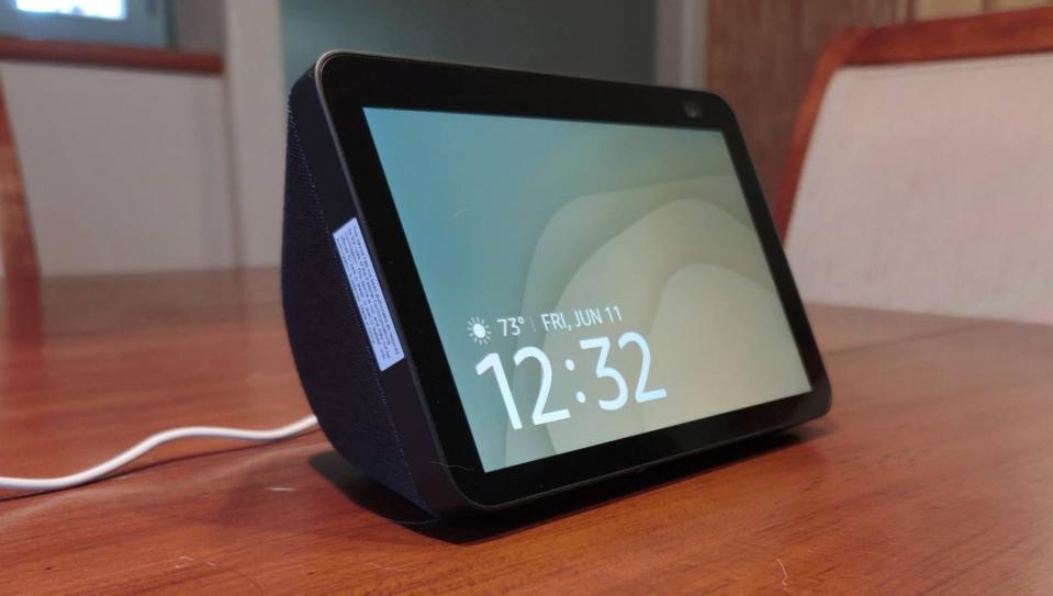 Best gifts for dads: Amazon Echo Show 8