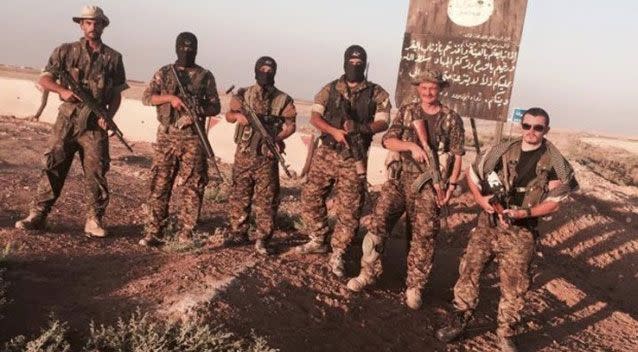 Ashley Dyball aka Mitchell Scott  joined the Kurdish militia to fight against IS. Source: Facebook.