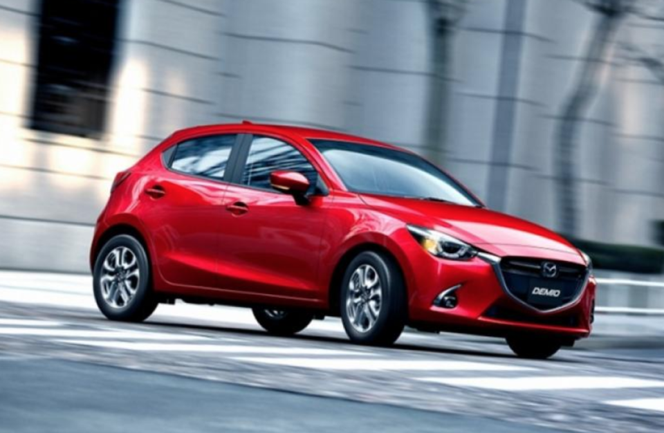 <strong>日媒近日透露，Mazda 2 即將推出小改款，在外型、內裝以及動力部分都有所改變。</strong>