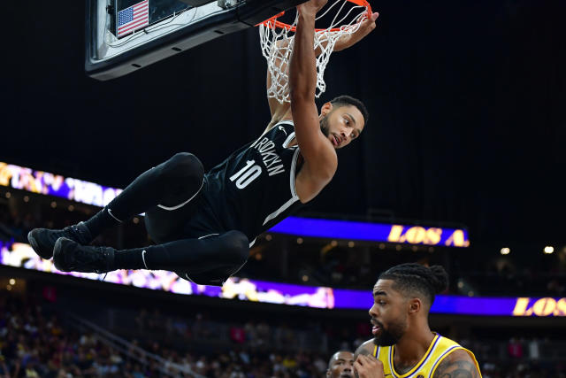 Ben Simmons and Giannis Antetokounmpo dunk on each other as