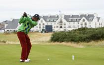 <p>Samuel L. Jackson plays off the 16th tee during the first round of the Alfred Dunhill Links Championship on October 2004.</p>