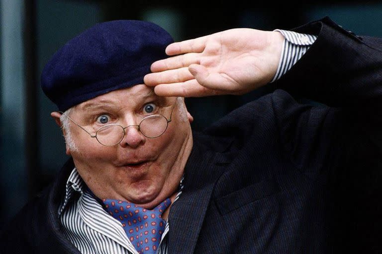 El 21 de enero de 1924 nace Benny Hill, humorista y actor inglés.