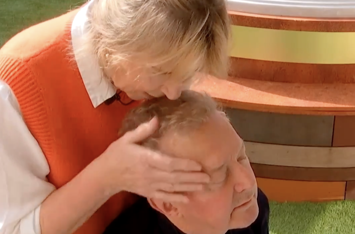 Fern Britton gave Louis Walsh a head massage on Celebrity Big Brother. (ITV Screengrab)