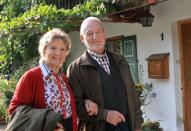 Wenn Antje Hagen und Sepp Schauer, "Sturm der Liebe"-Stars der ersten Stunde, in Italien über eine Piazza spazieren, erkennt sie dort (fast) jedes Kind. Der Grund: "Tempesta d'amore" ist beim Sender Rete 4 seit Jahren ein riesiger Primetime-Hit. Insgesamt läuft die ARD-Telenovela in 20 Ländern von Belgien bis Bulgarien. (Bild: ARD / Ann Paur)