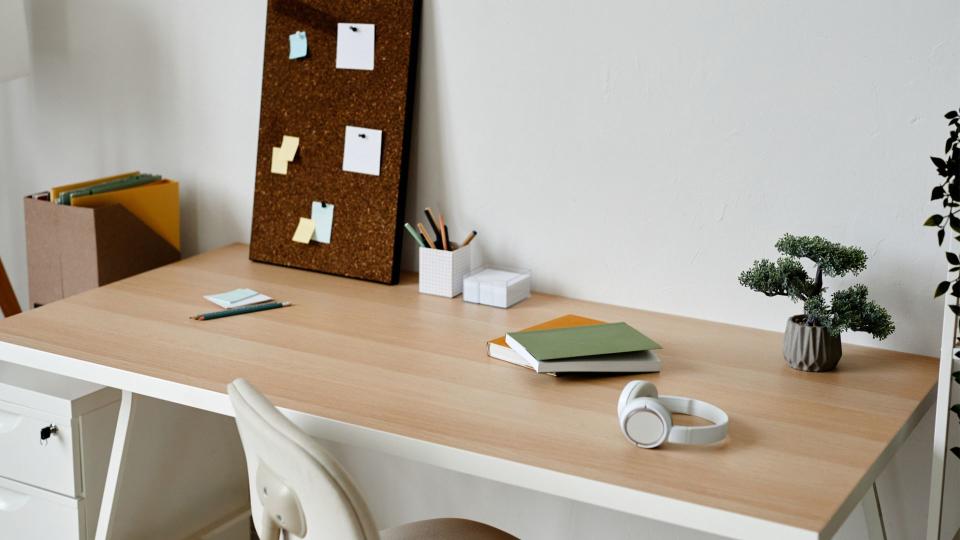 Declutter your workspace