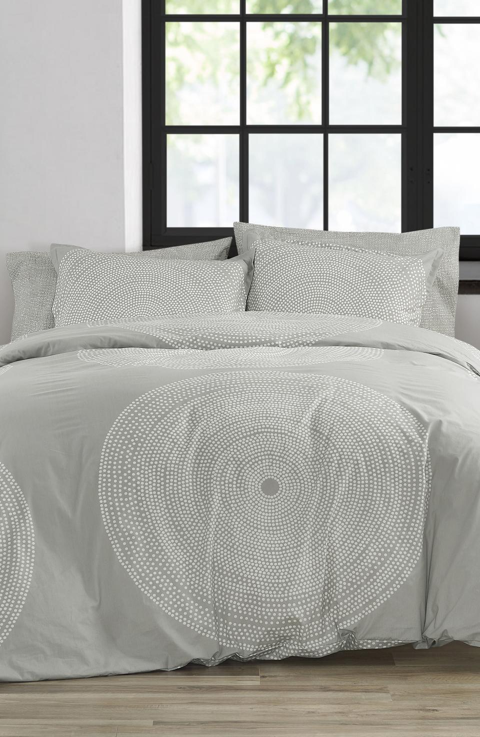 <p><a href="https://go.redirectingat.com?id=74968X1596630&url=https%3A%2F%2Fwww.nordstrom.com%2Fs%2Fmarimekko-fokus-duvet-cover-sham-set-nordstrom-exclusive-color%2F5256555&sref=https%3A%2F%2Fwww.cosmopolitan.com%2Flifestyle%2Fg28246000%2Fbest-duvet-covers%2F" rel="nofollow noopener" target="_blank" data-ylk="slk:Shop Now;elm:context_link;itc:0;sec:content-canvas" class="link ">Shop Now</a></p><p>Fokus Duvet Cover & Sham Set</p><p>$149.99</p><p>nordstrom.com</p><span class="copyright">Nordstrom</span>