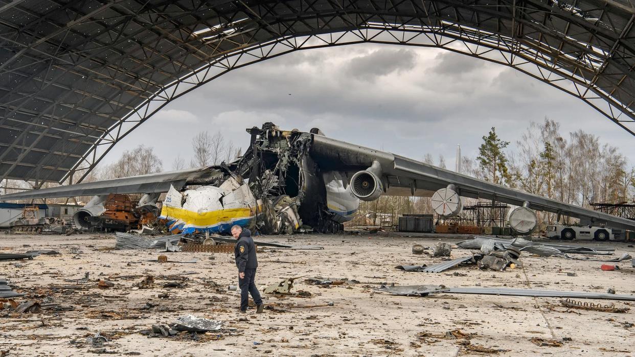 Ukraine Identifies Russian General It Says Ordered Destruction Of Iconic An-225 Mriya Jet photo