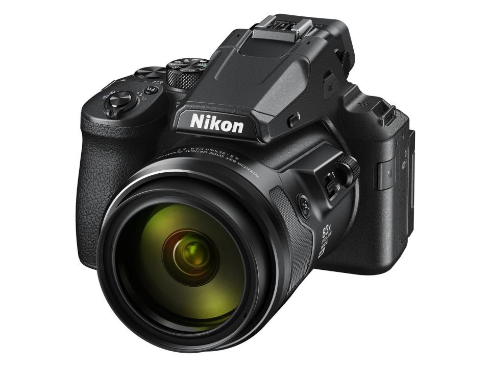 Nikon Coolpix D950 superzoom camera