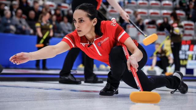 Kerri Einarson chases curling history in Tournament of Hearts with