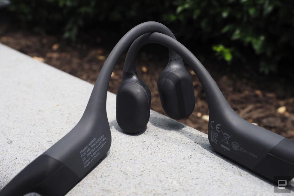 bone conduction headphones