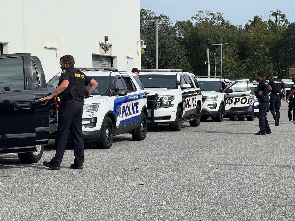 Orlando police officers will assist law enforcement in Sanibel Island for the next five weeks.