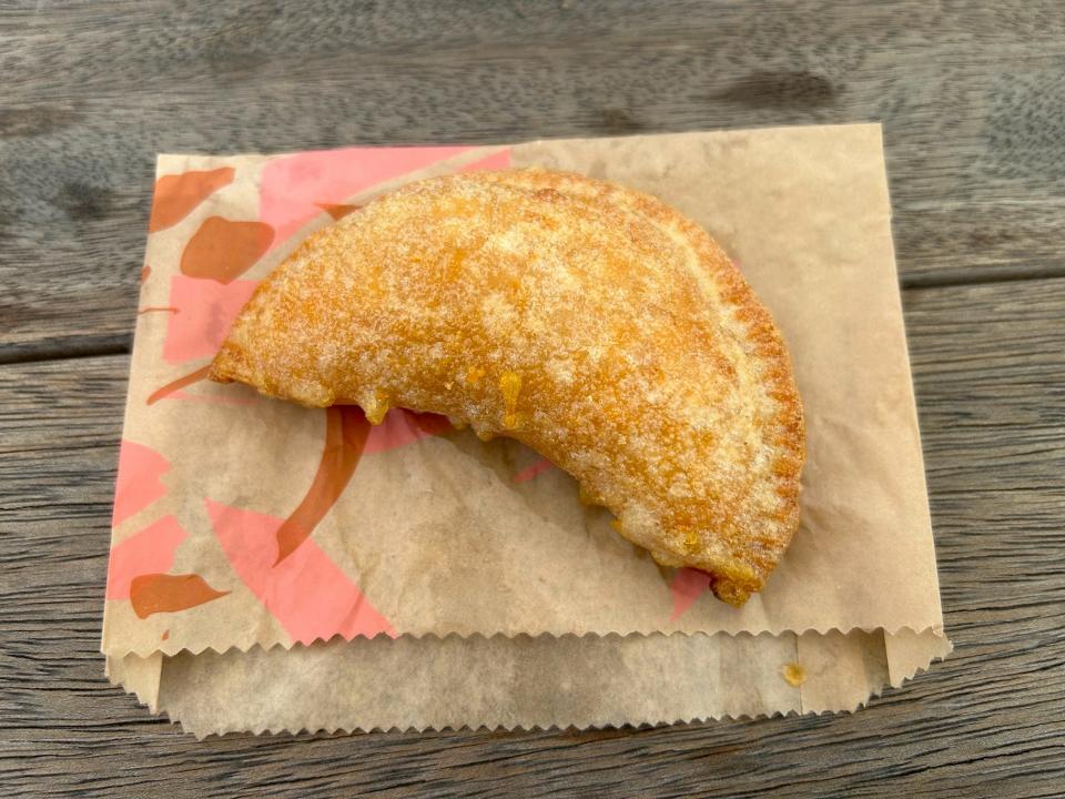 Taco Bell Cheesy Chicken Crispanada