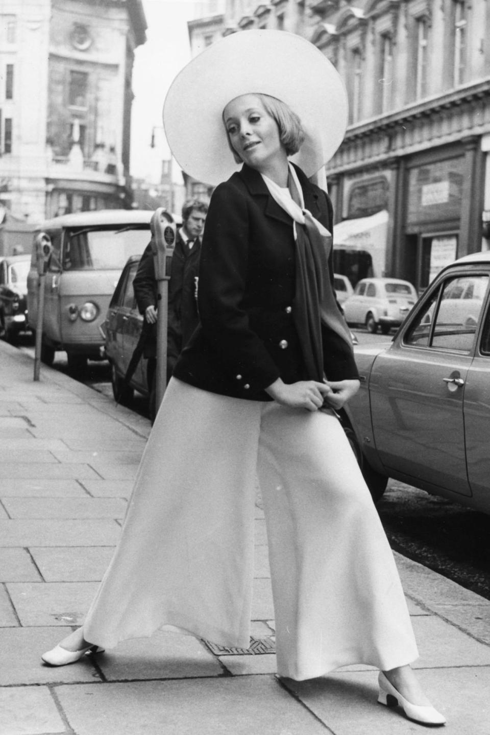 1968: Genevieve Waite, Early Street Style Star