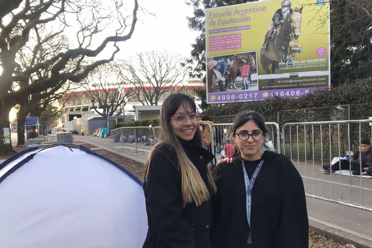 Adriana Silva, de 19 años e Ivana Zuazo, de 21 son estudiantes universitarias y armies de BTS