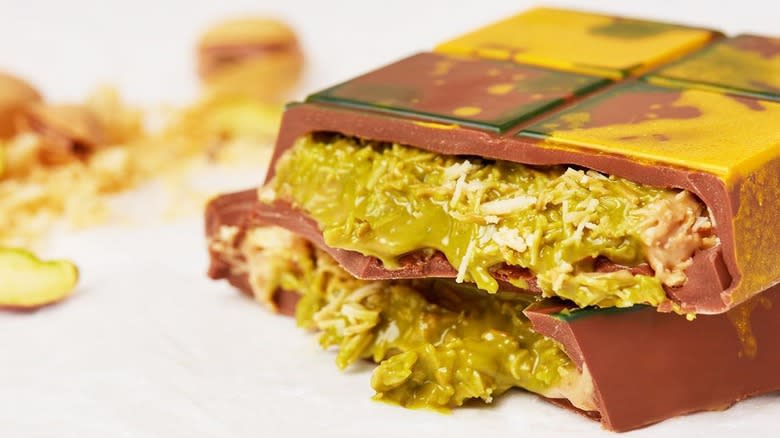 stuffed knafeh chocolate bar