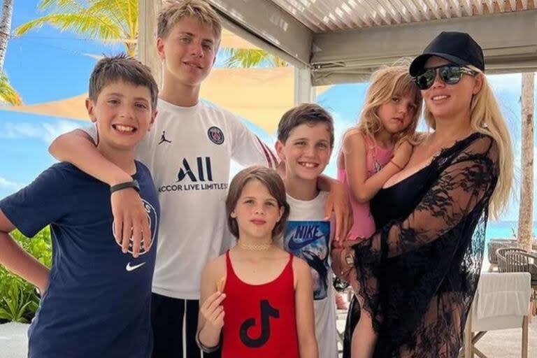 Wanda Nara junto a sus hijos