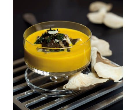 <a href="http://fr.pourelles.yahoo.com/cuisine/recettes/veloute-de-butternut-aux-pleurotes.html" data-ylk="slk:Velouté de butternut aux pleurotes;elm:context_link;itc:0;sec:content-canvas;outcm:mb_qualified_link;_E:mb_qualified_link;ct:story;" class="link  yahoo-link">Velouté de butternut aux pleurotes</a>