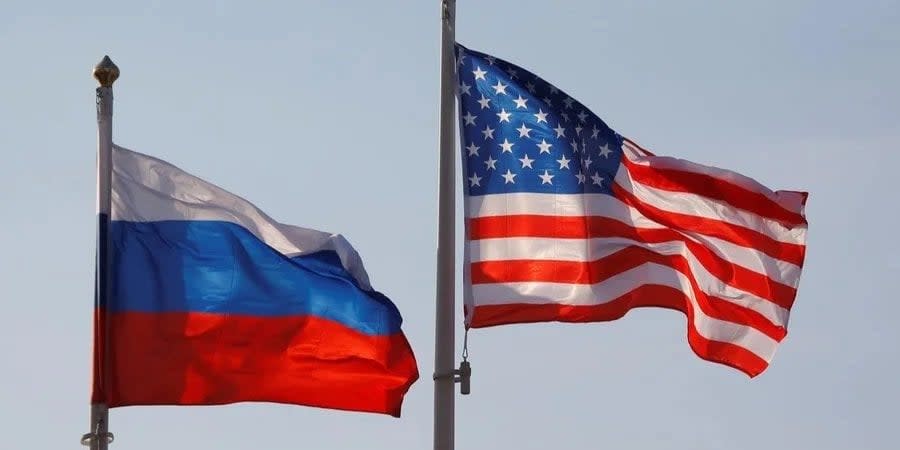 Flags of Russia and USA