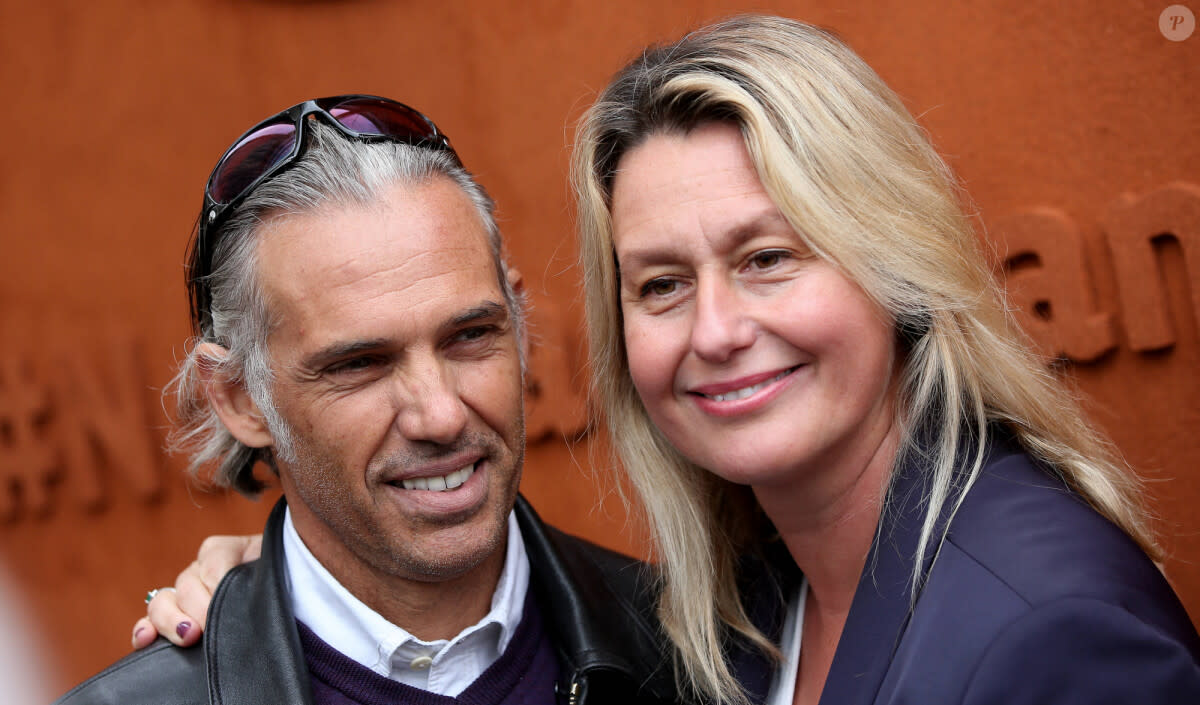 <p>Voilà des années qu'ils vivent une romance solide, stable.</p>
<p>Paul et Luana Belmondo - People au village des Internationaux de France de tennis de Roland Garros à Paris. © Dominique Jacovides / Bestimage <br /><br /></p> - © BestImage, Dominique Jacovides