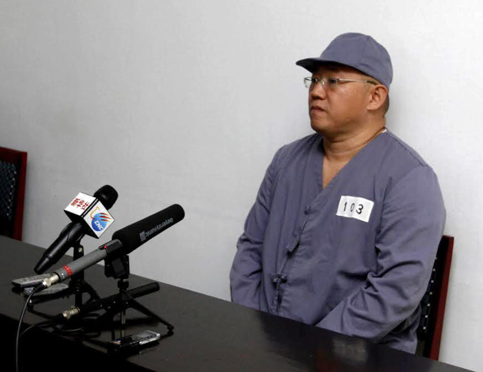 FILE - American missionary Kenneth Bae speaks to reporters at Pyongyang Friendship Hospital in Pyongyang, North Korea on Jan. 20, 2014. (AP Photo/Kim Kwang Hyon, File)