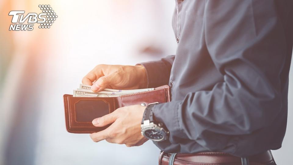 隨著時序進入8月，各項新制也跟著上路！（示意圖／shutterstock達志影像）