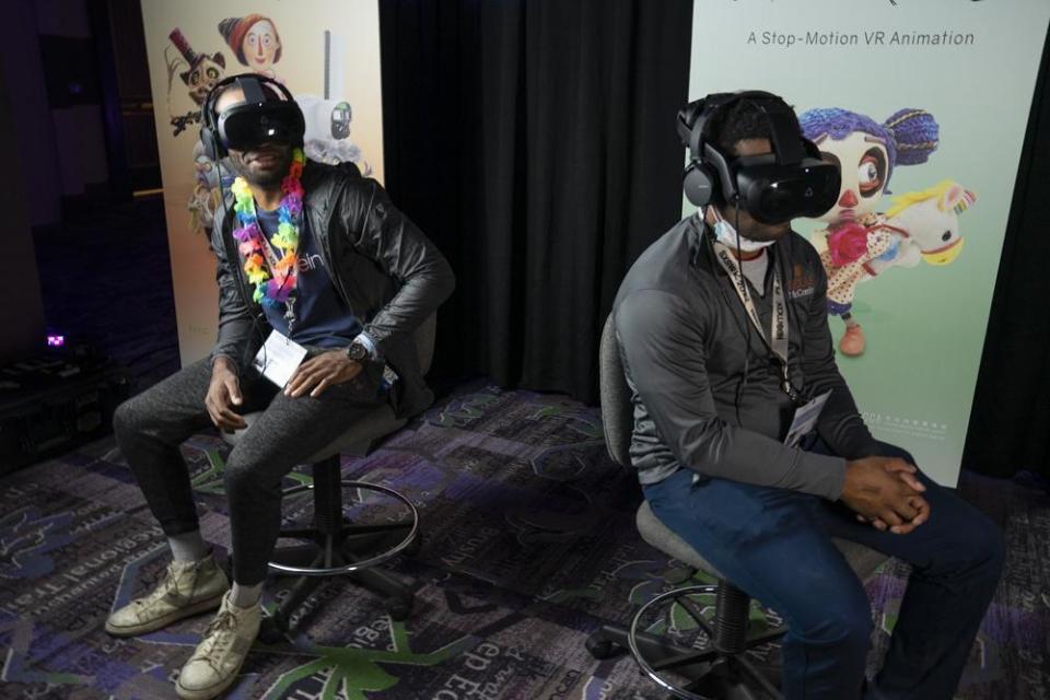 VR逐格偶動畫《病玫瑰》入選本屆SXSW，吸引參展者體驗觀賞。 （ HTC VIVE ORIGINALS提供）