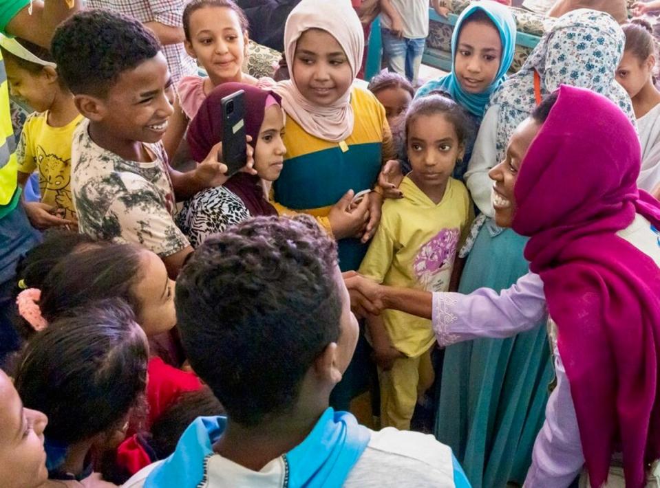 Nyamayaro meets children in Egypt (Behind the Cause)