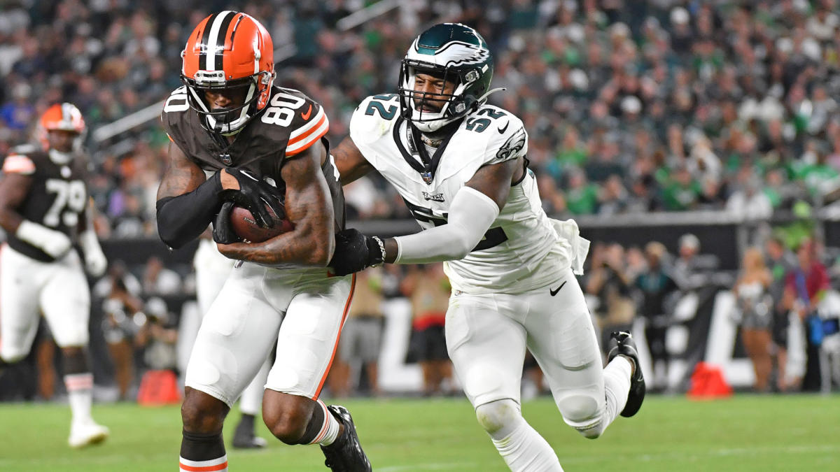 Browns hanging around, thanks to Eagles' lackluster play - NBC Sports