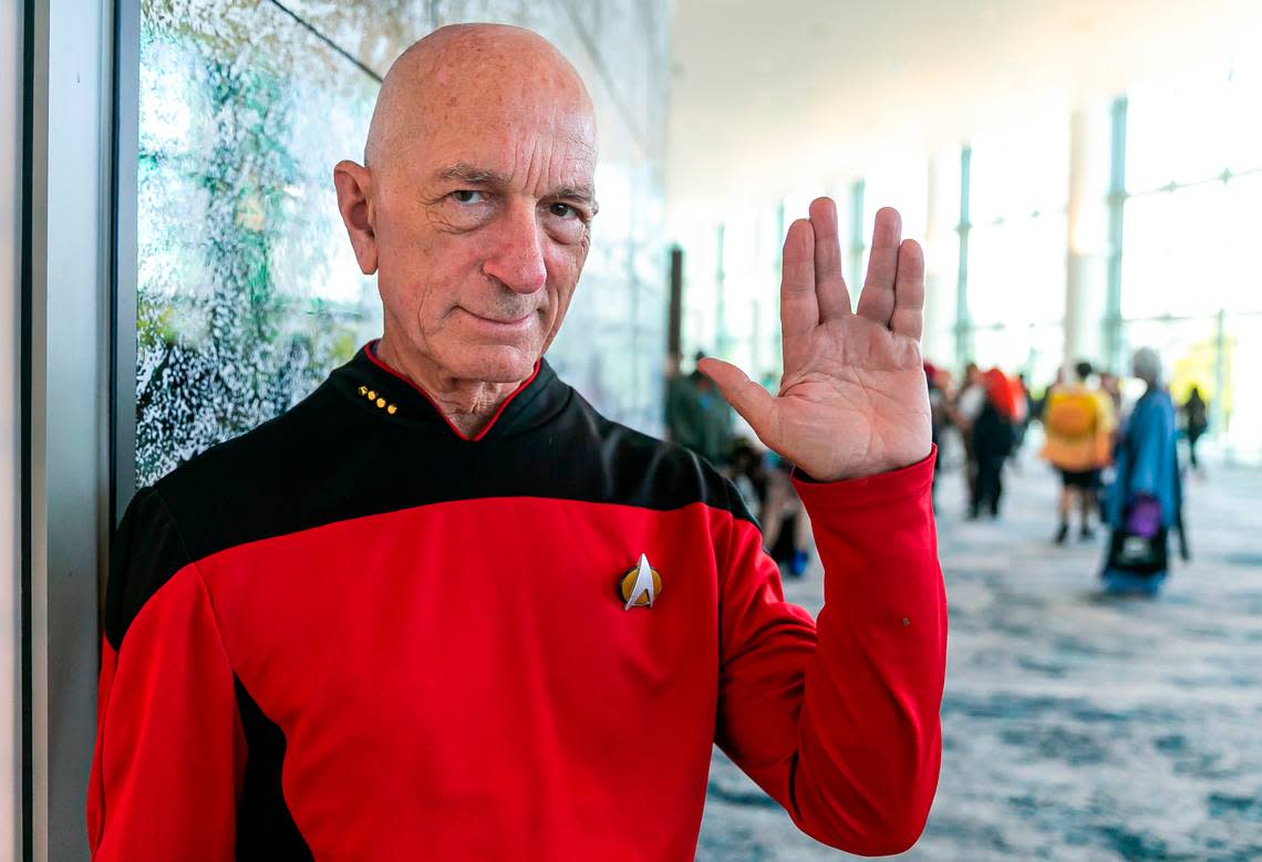 Richard Grasso cosplays as Captain Picard from “Star Trek: The Next Generation” during Florida Supercon.