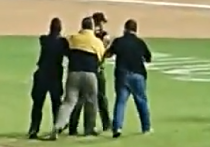 An umpire in Mexico apparently dove into a few pre-game wobbly pops and had to be removed by his own crew because he was visibly hammered. Classic. (Twitter via Jomboy Media)