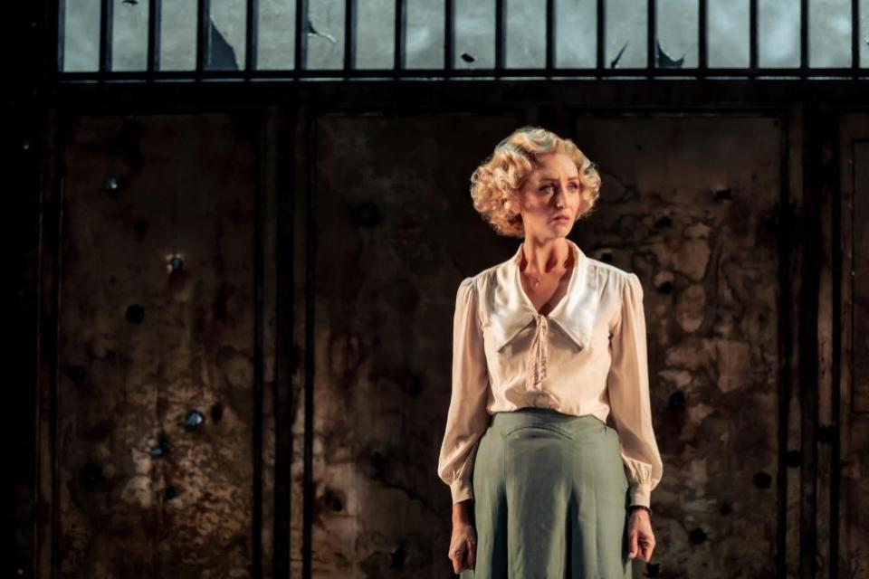 Lancashire Telegraph: Catherine Tyldesley as Blanche in Bonnie and Clyde (Picture: Richard Davenport)