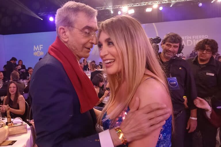 Nelson Castro y Fátima Florez se mostraron muy cómplices anoche